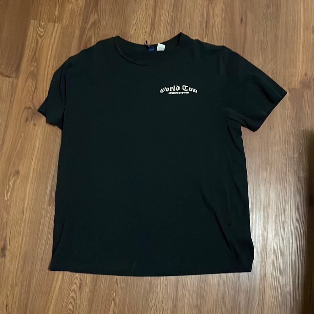 Black basketball tee